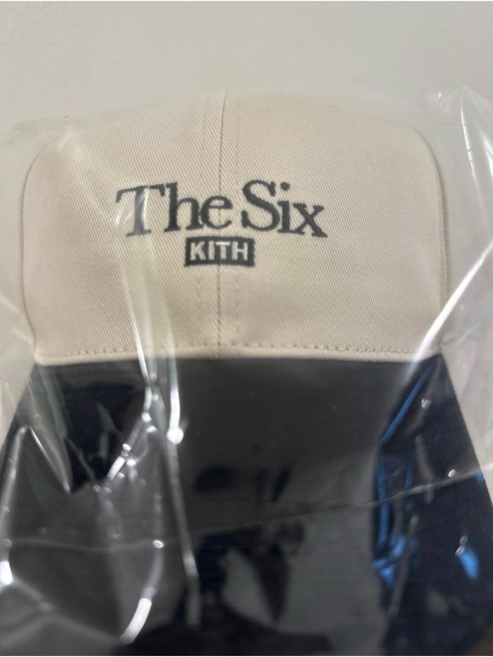Kith 'The Six' Aaron Cap - Cream & Black.